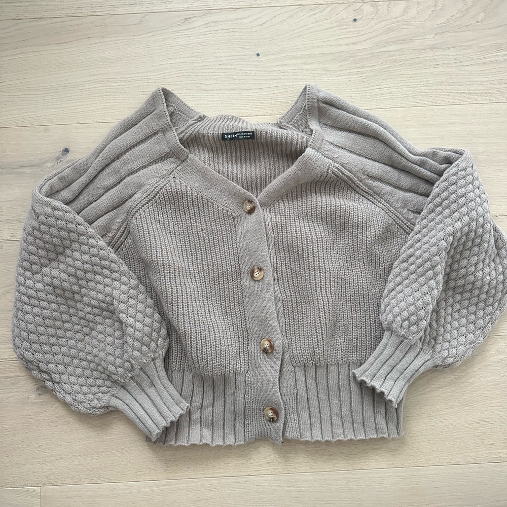 CROPPED SWEATER